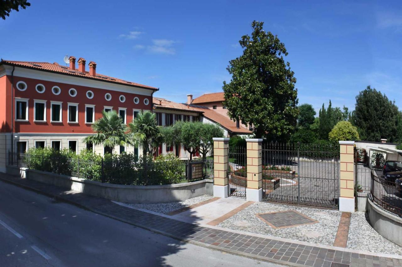 Villa Tiziano Residence Rosà Kültér fotó